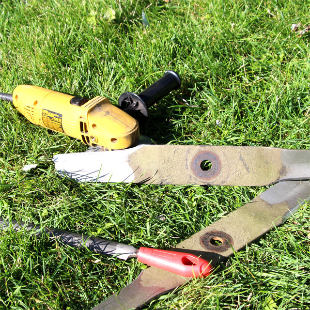 How to Sharpen Lawnmower Blades - Home Built Workshop