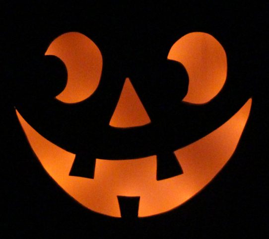 Hayleys Wooden Halloween Jack O Lantern