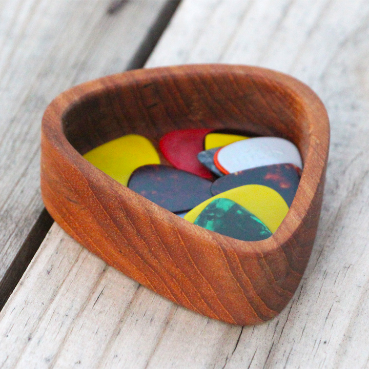 Guitar Pick Router Bowls by Home Built Workshop