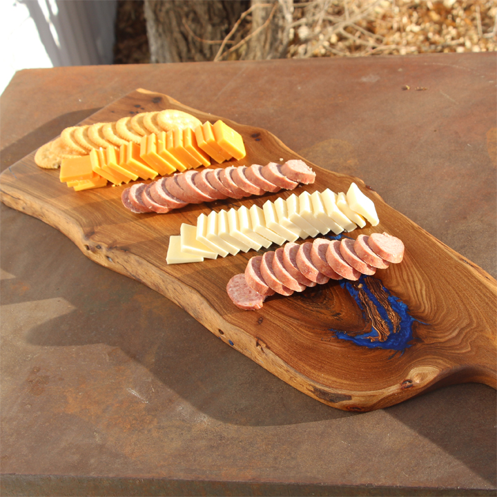 How to make a wooden serving board